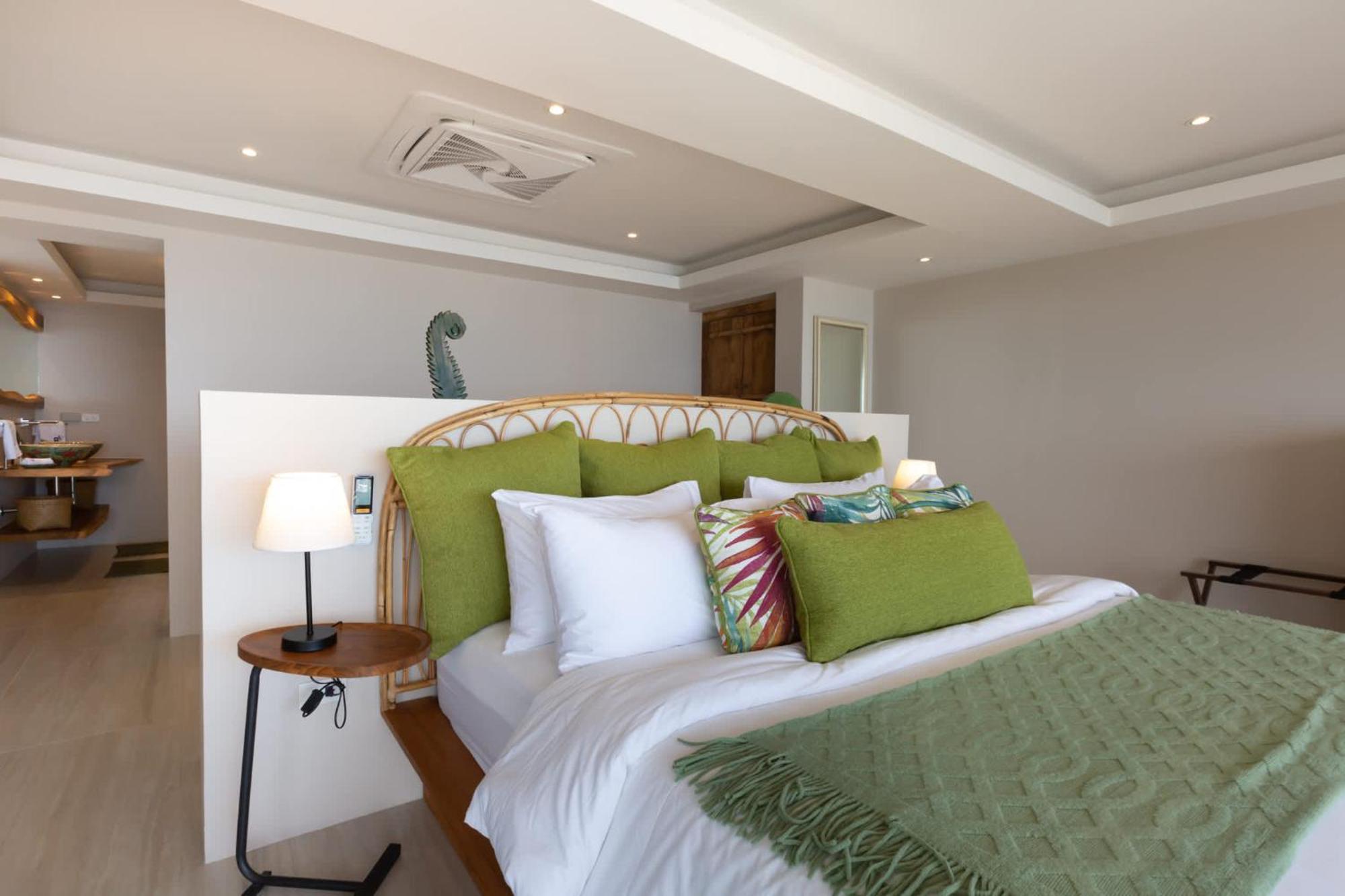 Luxurious Tequila Sunrise 5br Panoramic Sea View Villaer Choeng Mon